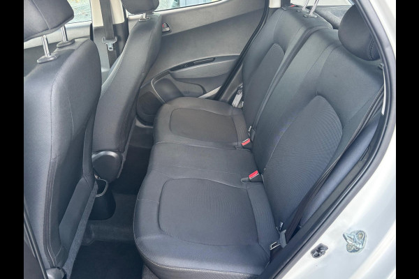 Hyundai i10 1.0i Go! 2017 | Apple Carplay/Android auto! | Rijklaar geleverd incl 12 maanden BOVAG garantie! |