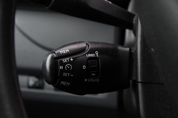 Peugeot Expert 2.0 BlueHDI 120 Long Asphalt DC 360 Camera, Cruise, Carplay, 2 x Schuifdeur, Multimedia, 122pk, Trekhaak, Sensoren, Uniek!