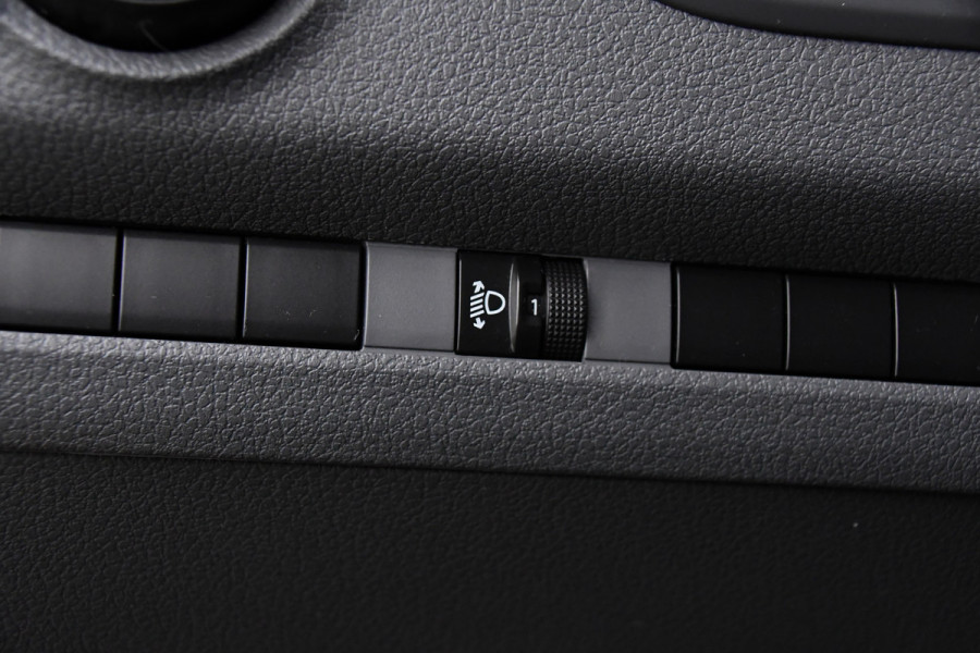 Peugeot Expert 2.0 BlueHDI 120 Long Asphalt DC 360 Camera, Cruise, Carplay, 2 x Schuifdeur, Multimedia, 122pk, Trekhaak, Sensoren, Uniek!