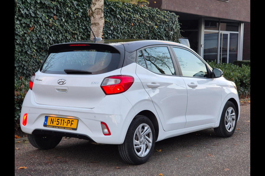 Hyundai i10 Android CarPlay Navi Zwart dak Stuurverwarming NAP 1e Eig Line Assist Airco Cruise Control NEW APK 1.0 Comfort 5-zits