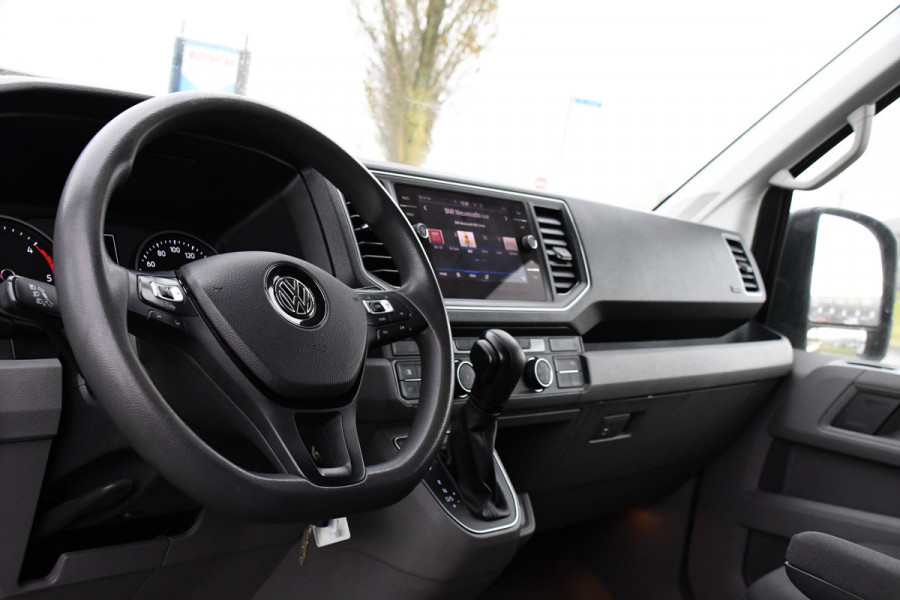 Volkswagen Crafter 35 2.0 TDI L3H2 PB Edition Adaptieve Cruise, Camera, Sensoren, 177pk, Automaat, LED, Multimedia, Trekhaak, Uniek!
