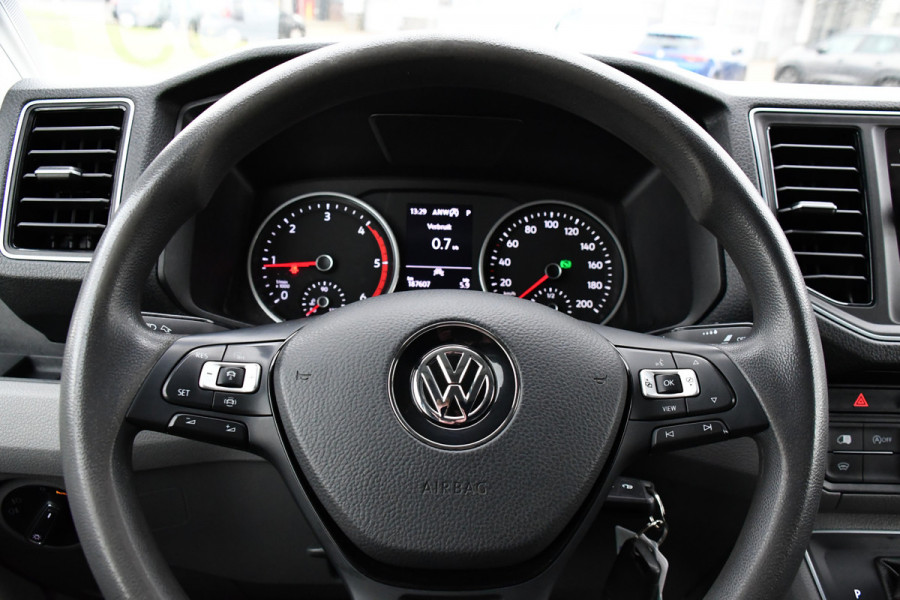 Volkswagen Crafter 35 2.0 TDI L3H2 PB Edition Adaptieve Cruise, Camera, Sensoren, 177pk, Automaat, LED, Multimedia, Trekhaak, Uniek!