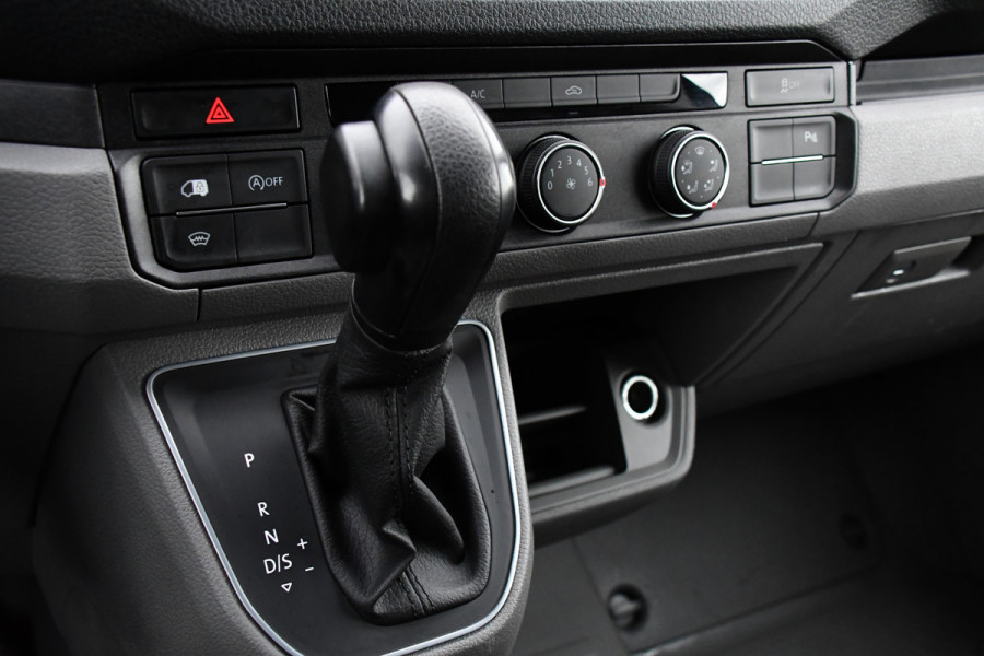 Volkswagen Crafter 35 2.0 TDI L3H2 PB Edition Adaptieve Cruise, Camera, Sensoren, 177pk, Automaat, LED, Multimedia, Trekhaak, Uniek!