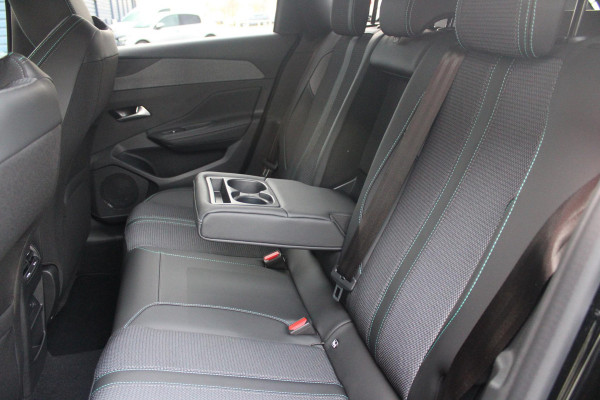 Peugeot 308 SW 1.2 Hybrid 145PK e-DCS6 ALLURE | AGR COMFORT STOELEN | AFNEEMBARE TREKHAAK | KEYLESS ENTRY/START | NAVIGATIE | DRAADLOZE APPLE CARPLAY/ANDROID AUTO | ACHTERUITRIJ CAMERA | STOEL/STUUR VERWARMING | LICHTMETALEN VELGEN 17" | ADAPTIVE CRUISE CONTROL | DAB+ RADIO |