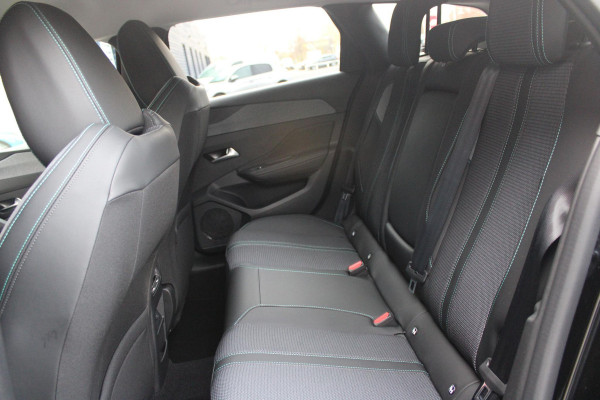 Peugeot 308 SW 1.2 Hybrid 145PK e-DCS6 ALLURE | AGR COMFORT STOELEN | AFNEEMBARE TREKHAAK | KEYLESS ENTRY/START | NAVIGATIE | DRAADLOZE APPLE CARPLAY/ANDROID AUTO | ACHTERUITRIJ CAMERA | STOEL/STUUR VERWARMING | LICHTMETALEN VELGEN 17" | ADAPTIVE CRUISE CONTROL | DAB+ RADIO |