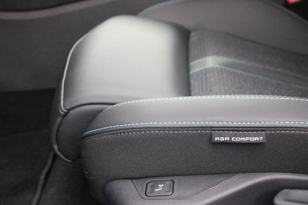 Peugeot 308 SW 1.2 Hybrid 145PK e-DCS6 ALLURE | AGR COMFORT STOELEN | AFNEEMBARE TREKHAAK | KEYLESS ENTRY/START | NAVIGATIE | DRAADLOZE APPLE CARPLAY/ANDROID AUTO | ACHTERUITRIJ CAMERA | STOEL/STUUR VERWARMING | LICHTMETALEN VELGEN 17" | ADAPTIVE CRUISE CONTROL | DAB+ RADIO |