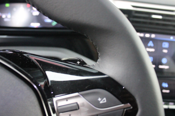 Peugeot 308 SW 1.2 Hybrid 145PK e-DCS6 ALLURE | AGR COMFORT STOELEN | AFNEEMBARE TREKHAAK | KEYLESS ENTRY/START | NAVIGATIE | DRAADLOZE APPLE CARPLAY/ANDROID AUTO | ACHTERUITRIJ CAMERA | STOEL/STUUR VERWARMING | LICHTMETALEN VELGEN 17" | ADAPTIVE CRUISE CONTROL | DAB+ RADIO |
