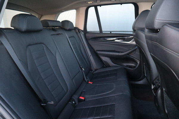 BMW X3 xDrive30e Business Edition Plus Pano Dak / Leder / 360 camera / HiFi /