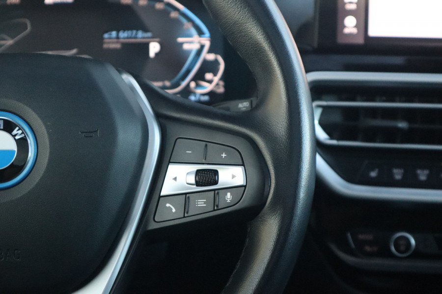 BMW X3 xDrive30e Business Edition Plus Pano Dak / Leder / 360 camera / HiFi /