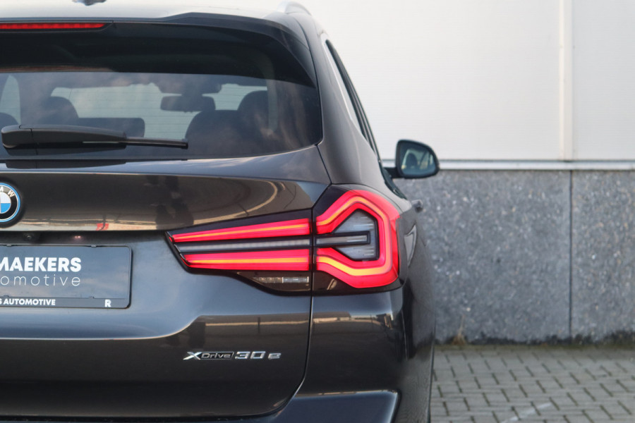 BMW X3 xDrive30e Business Edition Plus Pano Dak / Leder / 360 camera / HiFi /