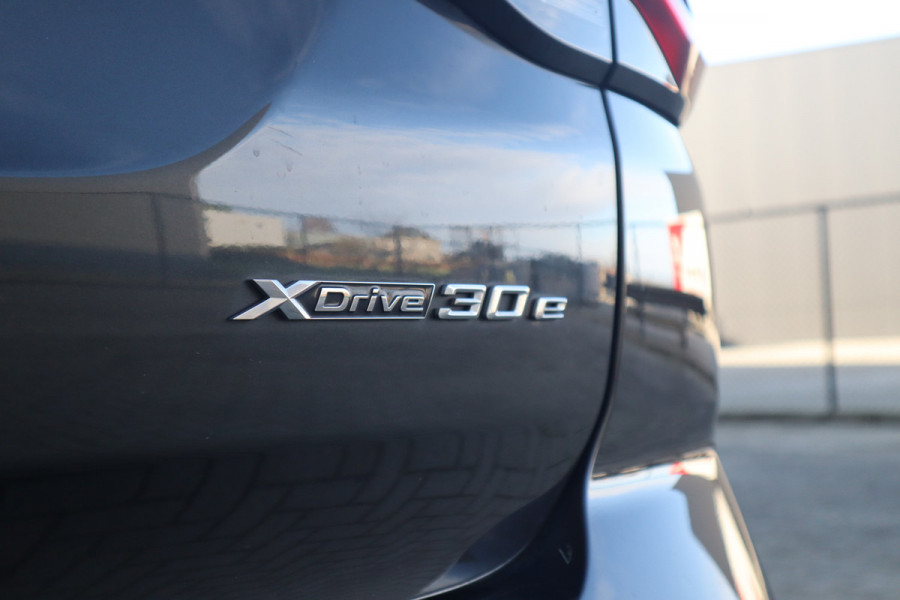 BMW X3 xDrive30e Business Edition Plus Pano Dak / Leder / 360 camera / HiFi /