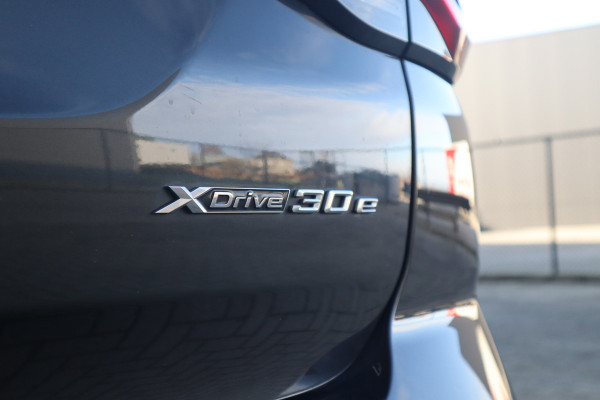 BMW X3 xDrive30e Business Edition Plus Pano Dak / Leder / 360 camera / HiFi /