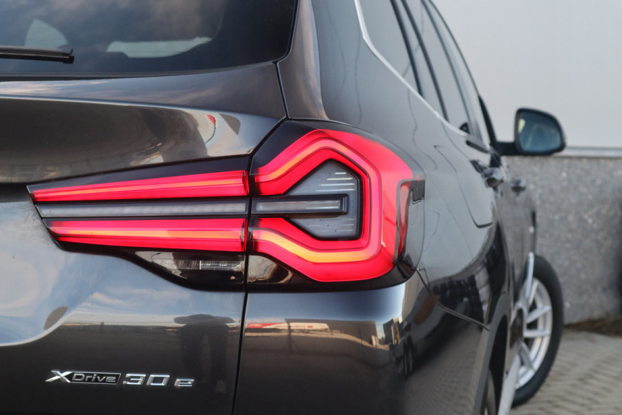 BMW X3 xDrive30e Business Edition Plus Pano Dak / Leder / 360 camera / HiFi /