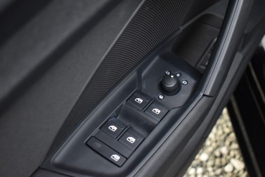 Audi A3 Sportback 40 TFSIe 204PK HYBRIDE S-TRONIC PRO-LINE VIRTUAL/ACC/NAVI