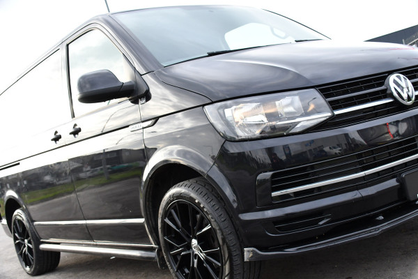 Volkswagen Transporter 2.0 TDI L1H1 Black Edition Cruise, Stoelverwarming, 150pk, Automaat, Sensoren, Trekhaak, Standkachel, Uniek!