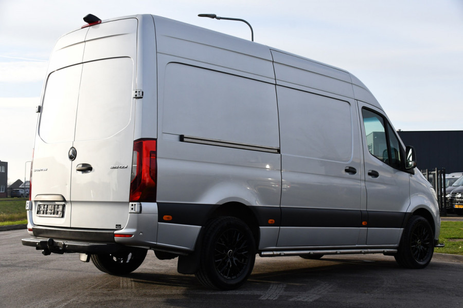 Mercedes-Benz Sprinter 316 2.2 CDI L2H2 PB Edition Full Options! 360 Camera, Cruise, LED, Carplay, Leder, 10,5'' Mbux, Stoelverwarming, NAVI, Automaat, Uniek!