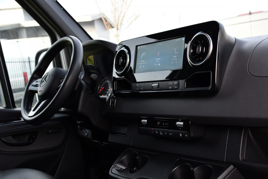 Mercedes-Benz Sprinter 316 2.2 CDI L2H2 PB Edition Full Options! 360 Camera, Cruise, LED, Carplay, Leder, 10,5'' Mbux, Stoelverwarming, NAVI, Automaat, Uniek!
