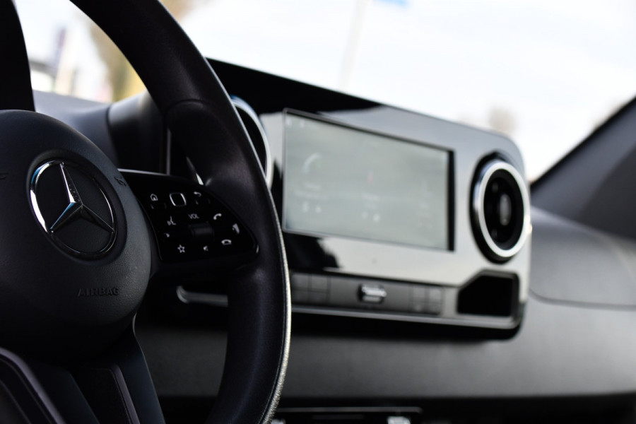 Mercedes-Benz Sprinter 316 2.2 CDI L2H2 PB Edition Full Options! 360 Camera, Cruise, LED, Carplay, Leder, 10,5'' Mbux, Stoelverwarming, NAVI, Automaat, Uniek!