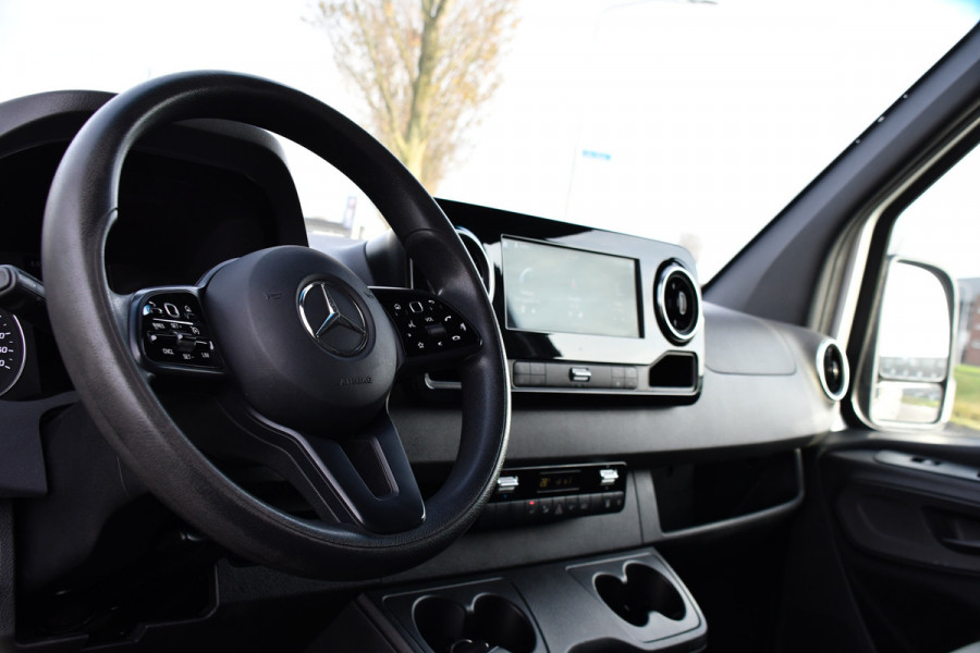 Mercedes-Benz Sprinter 316 2.2 CDI L2H2 PB Edition Full Options! 360 Camera, Cruise, LED, Carplay, Leder, 10,5'' Mbux, Stoelverwarming, NAVI, Automaat, Uniek!
