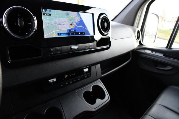 Mercedes-Benz Sprinter 316 2.2 CDI L2H2 PB Edition Full Options! 360 Camera, Cruise, LED, Carplay, Leder, 10,5'' Mbux, Stoelverwarming, NAVI, Automaat, Uniek!