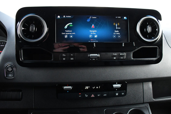 Mercedes-Benz Sprinter 316 2.2 CDI L2H2 PB Edition Full Options! 360 Camera, Cruise, LED, Carplay, Leder, 10,5'' Mbux, Stoelverwarming, NAVI, Automaat, Uniek!