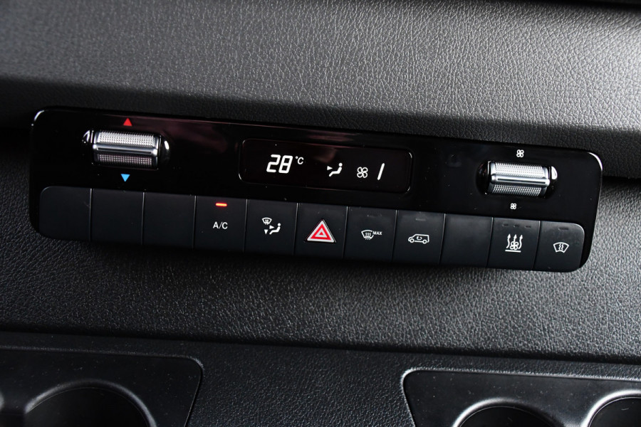Mercedes-Benz Sprinter 316 2.2 CDI L2H2 PB Edition Full Options! 360 Camera, Cruise, LED, Carplay, Leder, 10,5'' Mbux, Stoelverwarming, NAVI, Automaat, Uniek!