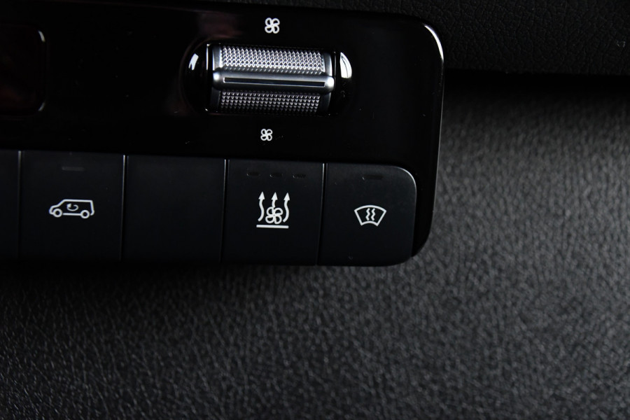 Mercedes-Benz Sprinter 316 2.2 CDI L2H2 PB Edition Full Options! 360 Camera, Cruise, LED, Carplay, Leder, 10,5'' Mbux, Stoelverwarming, NAVI, Automaat, Uniek!