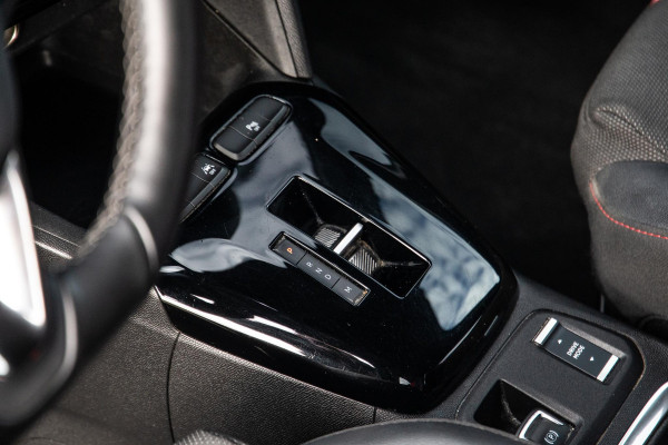 Opel Corsa 1.2 Turbo GS BLACK LINE / APPLE CARPLAY / AUTOMAAT / 360 CAMERA / STOELVERWARMING