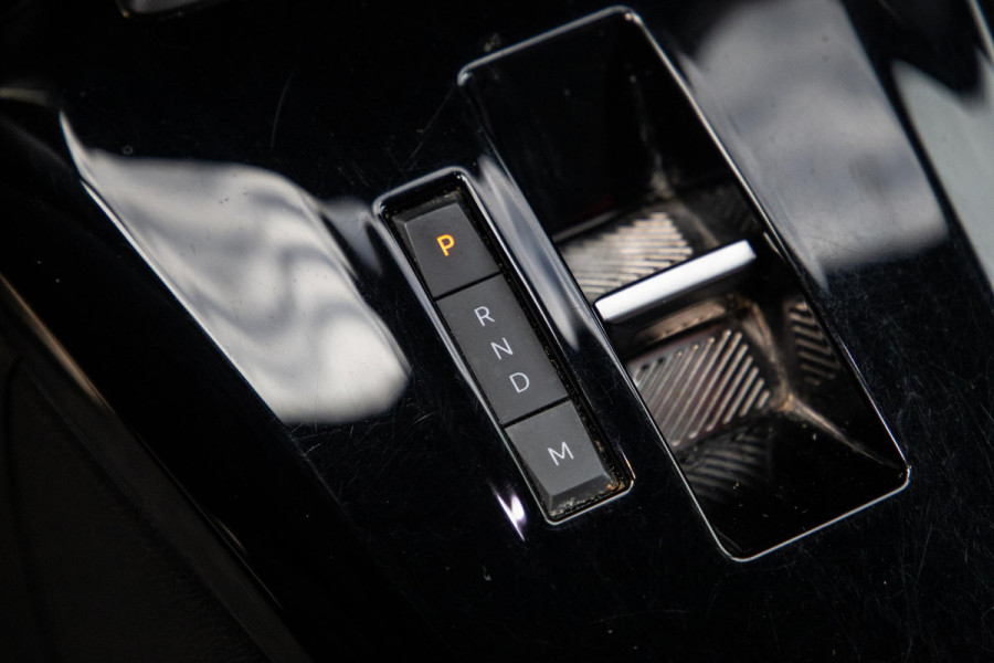 Opel Corsa 1.2 Turbo GS BLACK LINE / APPLE CARPLAY / AUTOMAAT / 360 CAMERA / STOELVERWARMING