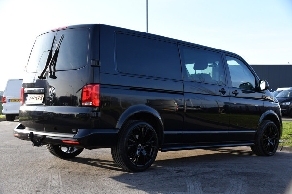 Volkswagen Transporter 2.0 TDI L2H1 30 DC Bulli Black Edition Virtual, Adaptie cruise, Camera, Carplay, 199pk, Sensoren, Automaat, Leder, Trekhaak, LED, 2 x Schuifdeur, Uniek!