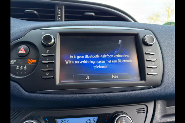 Toyota Yaris 1.5 Hybrid Bi-Tone 1e eigenaar, NAP, KeyLess, Camera