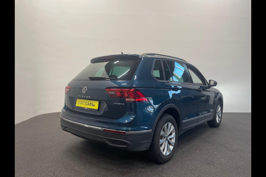 Volkswagen Tiguan 1.4 TSI 245pk eHybrid Life Business Panoramadak Navigatie Apple Carplay/Android Auto Camera Parkeersensoren Adaptive Cruise Control Elektrische achterklep Virtual Cockpit Lichtmetalen velgen Climate Control