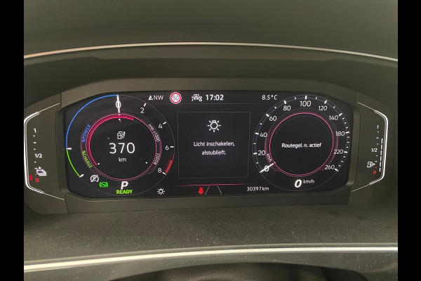 Volkswagen Tiguan 1.4 TSI 245pk eHybrid Life Business Panoramadak Navigatie Apple Carplay/Android Auto Camera Parkeersensoren Adaptive Cruise Control Elektrische achterklep Virtual Cockpit Lichtmetalen velgen Climate Control