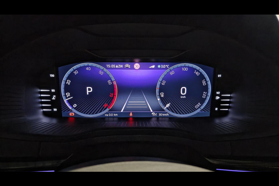 Škoda Karoq 1.5 TSI ACT Sportline | Pano | Carplay | Camera