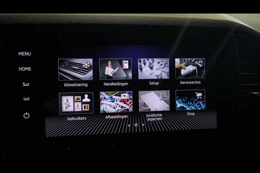 Škoda Karoq 1.5 TSI ACT Sportline | Pano | Carplay | Camera