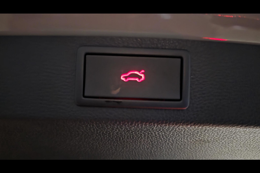 Škoda Karoq 1.5 TSI ACT Sportline | Pano | Carplay | Camera