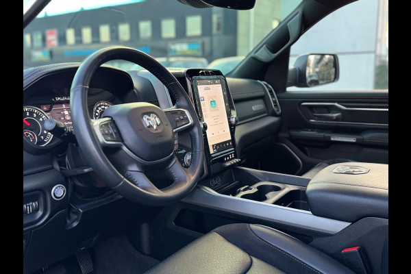 Dodge Ram Pick Up BJ2024 5.7 V8 4x4 Laramie Night 22inch / PANO / LPG / NL-AUTO