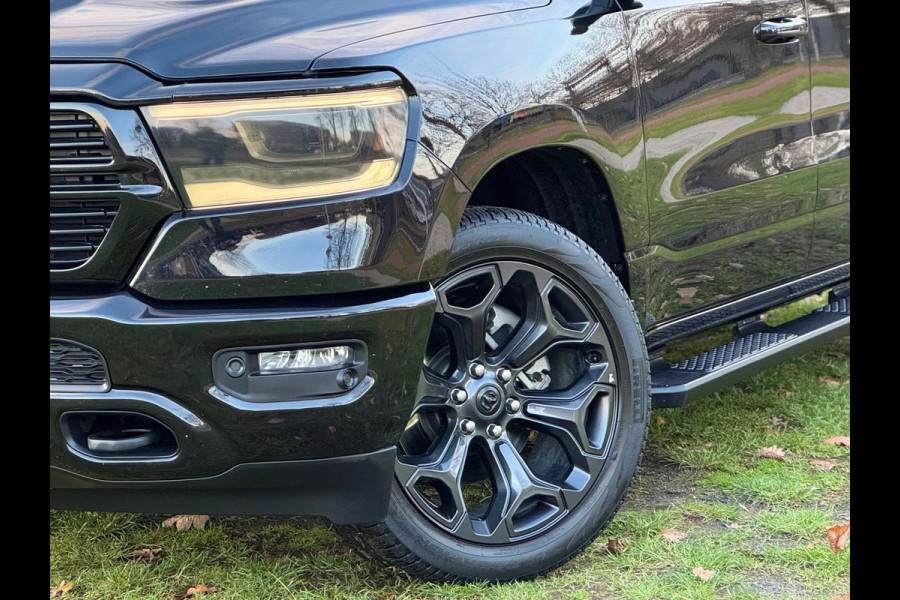 Dodge Ram Pick Up BJ2024 5.7 V8 4x4 Laramie Night 22inch / PANO / LPG / NL-AUTO