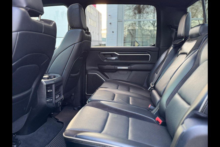 RAM 1500 BJ2024 5.7 V8 4x4 Laramie Night 22inch / PANO / LPG / NL-AUTO