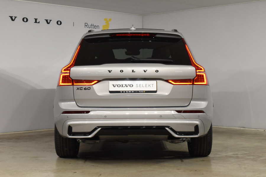 Volvo XC60 T6 350PK Automaat Plug-in hybrid AWD Plus Dark / Panoramadak / Harman Kardon / Luchtvering / 360 camera / Sport stoelen / 21'' velgen / NIEUWPRIJS EUR 81.500,-