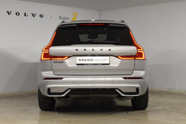 Volvo XC60 T6 350PK Automaat Plug-in hybrid AWD Plus Dark / Panoramadak / Harman Kardon / Luchtvering / 360 camera / Sport stoelen / 21'' velgen / NIEUWPRIJS EUR 81.500,-