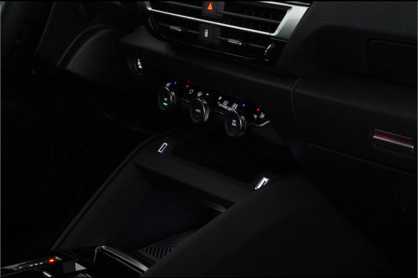 Citroën Ë-C4 Citroën ë-C4 Shine 50kWh 3- fase | Camera | Navigatie | Adaptive Cruise Control | Pano | Camera | Navigatie | Adaptive Cruise Control | Pano