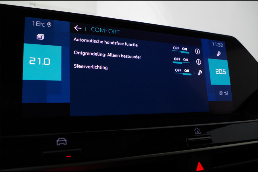 Citroën Ë-C4 Citroën ë-C4 Shine 50kWh 3- fase | Camera | Navigatie | Adaptive Cruise Control | Pano | Camera | Navigatie | Adaptive Cruise Control | Pano