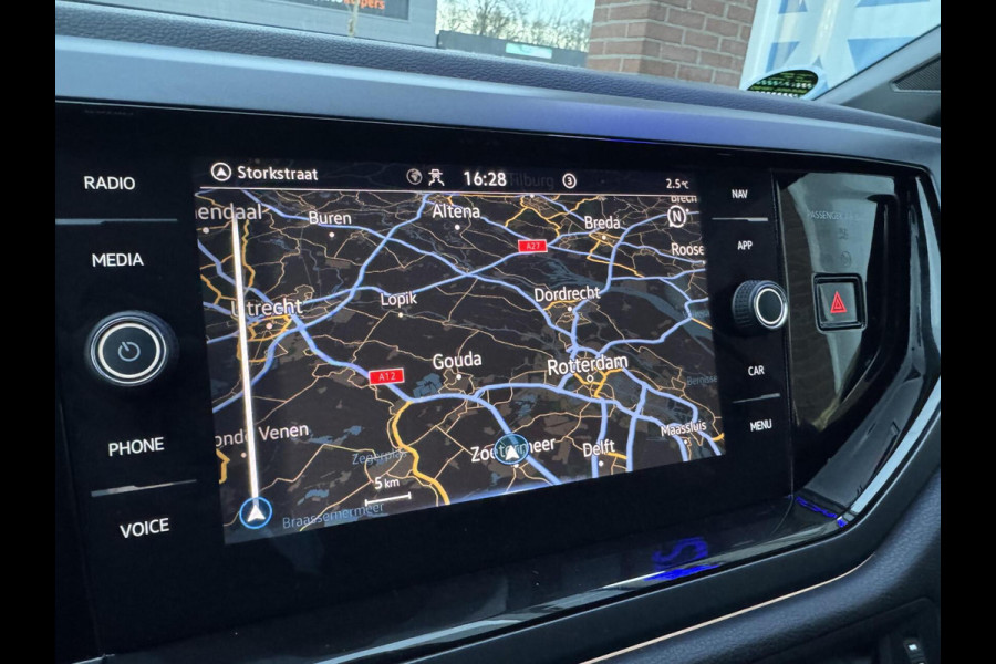 Volkswagen Taigo 1.0 TSI 3x R-Line DSG Matrix LED ACC 18 inch Camera LaneAssist Frontassist Garantie