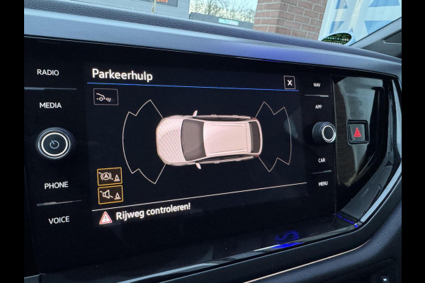 Volkswagen Taigo 1.0 TSI 3x R-Line DSG Matrix LED ACC 18 inch Camera LaneAssist Frontassist Garantie