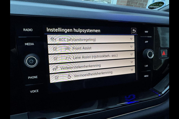 Volkswagen Taigo 1.0 TSI 3x R-Line DSG Matrix LED ACC 18 inch Camera LaneAssist Frontassist Garantie