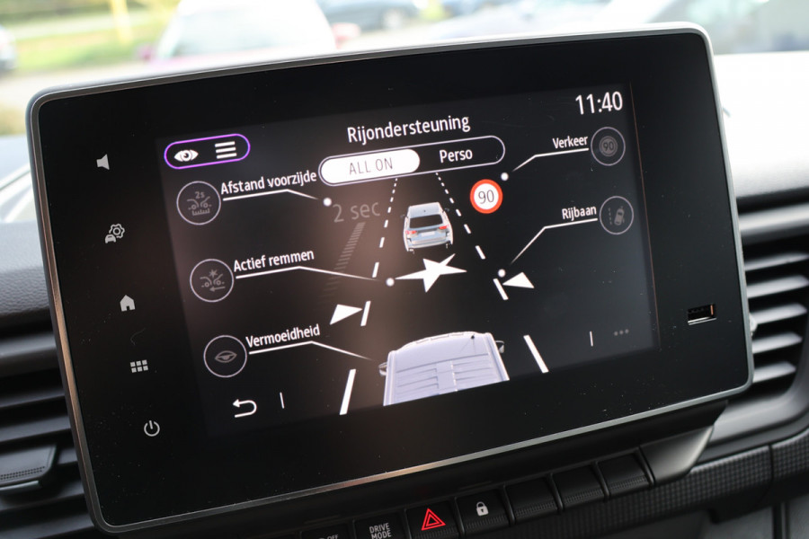 Renault Trafic 2.0 dCi 150 PK DC | CarPlay | PDC | Cruise control | Lane Assist | DAB | 6-Zitter | Keyless go | Spoilerkit | BPM Vrij | Dubbel Cabine | Fabrieksgarantie