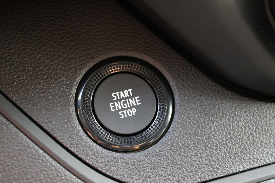 Renault Trafic 2.0 dCi 150 PK DC | CarPlay | PDC | Cruise control | Lane Assist | DAB | 6-Zitter | Keyless go | Spoilerkit | BPM Vrij | Dubbel Cabine | Fabrieksgarantie