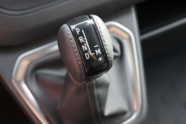 Renault Trafic 2.0 dCi 150 PK DC | CarPlay | PDC | Cruise control | Lane Assist | DAB | 6-Zitter | Keyless go | Spoilerkit | BPM Vrij | Dubbel Cabine | Fabrieksgarantie