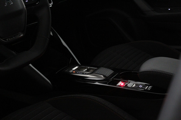 Peugeot e-2008 EV Active Pack 50 kWh > 11kW lader/LED/Navi/DAB+/Cruise control...